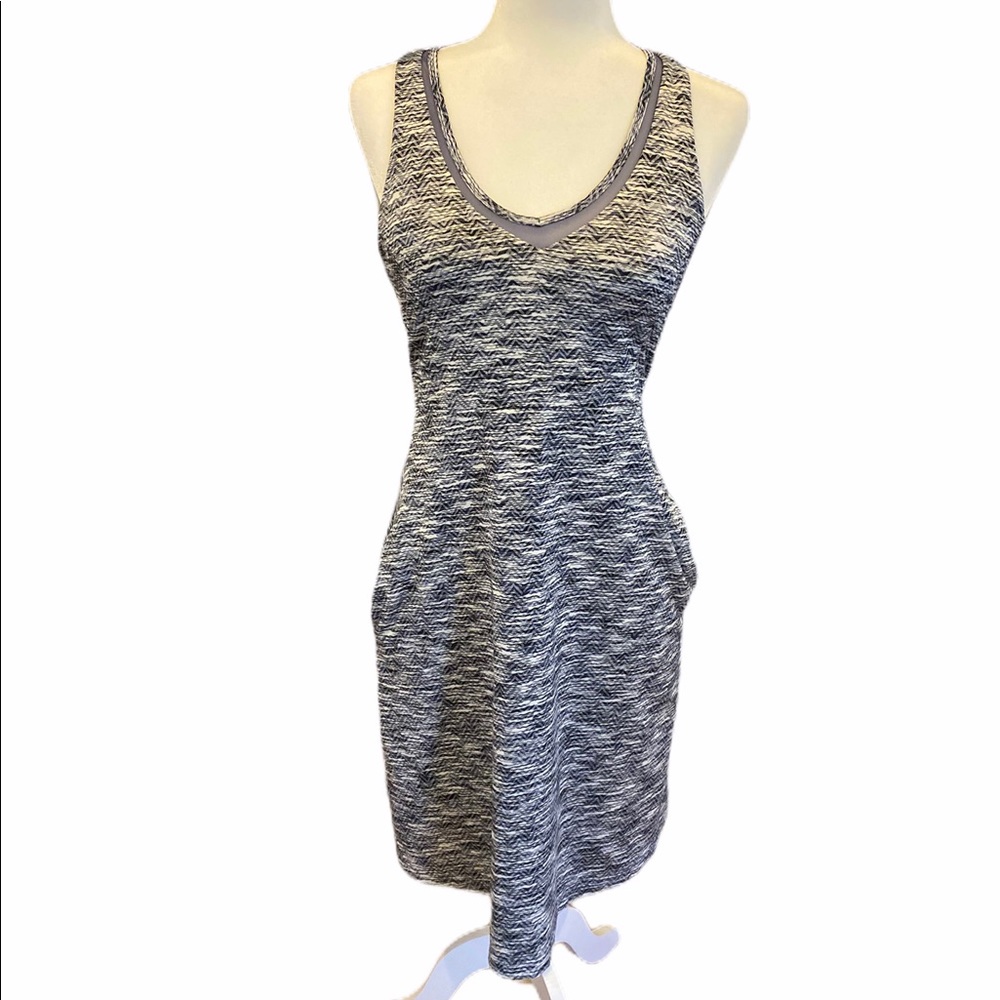 MPG Performance Travel Dress Size S